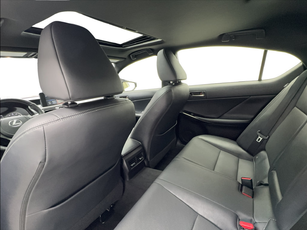 Used 2023 Lexus IS 300 w/ Comfort Package RWD image 37