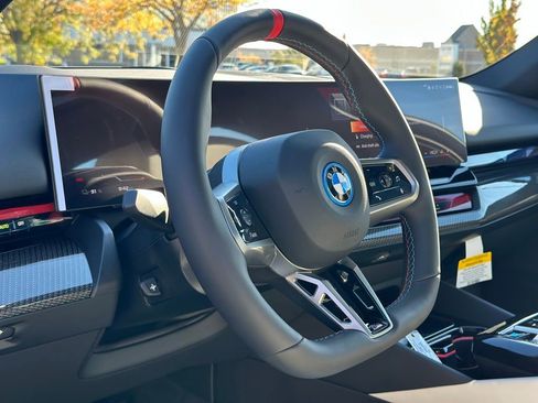 New 2025 BMW i5 M60 w/ Premium Package image 16