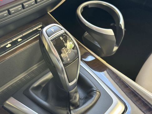 Used 2009 BMW Z4 sDrive35i image 16