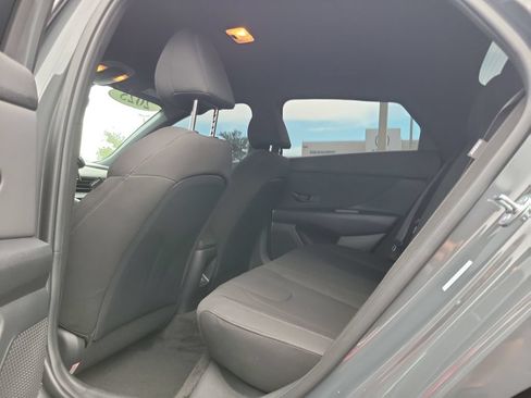 Used 2025 Hyundai Elantra Sport FWD image 11