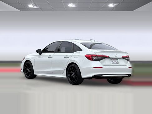 Used 2024 Honda Civic Sport image 3
