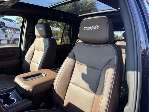 Used 2024 Chevrolet Tahoe High Country image 14