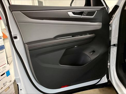 New 2026 Volkswagen Atlas Peak Edition image 23