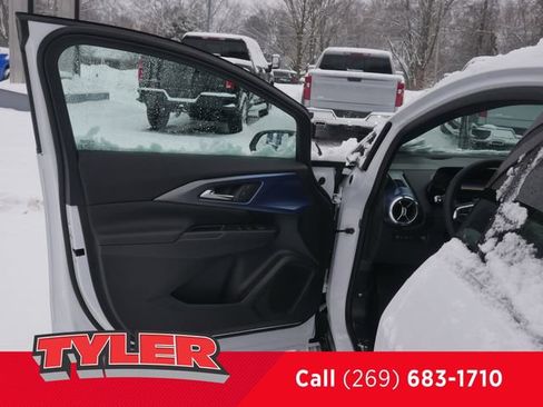 New 2026 Chevrolet Equinox EV LT image 22