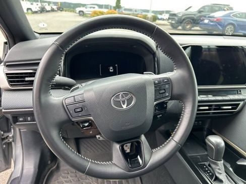 Used 2025 Toyota Camry SE FWD image 22
