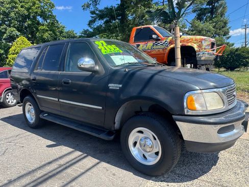 Used 1997 Ford Expedition XLT AWD/4WD image 2