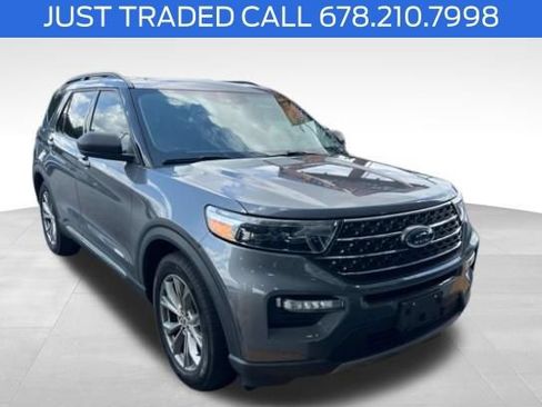 Certified 2022 Ford Explorer XLT w/ Equipment Group 202A RWD image 1