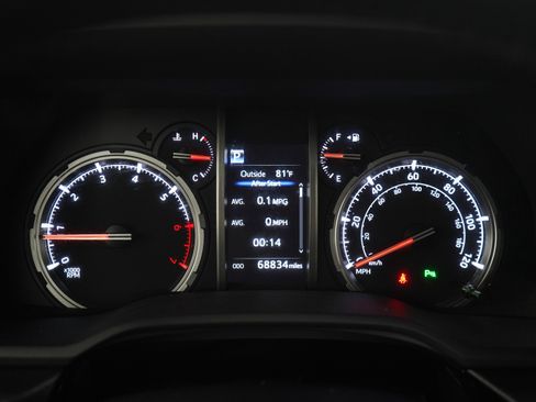 Used 2022 Toyota 4Runner Limited AWD/4WD image 24