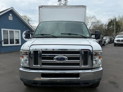 Used 2012 Ford E-350 and Econoline 350 Super Duty image 2