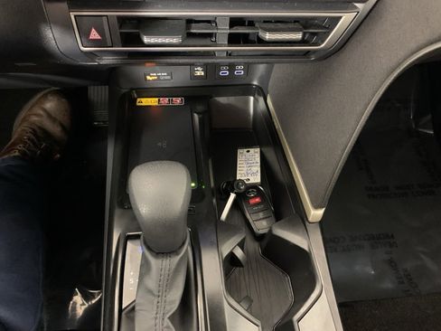 Used 2025 Toyota Camry LE image 24