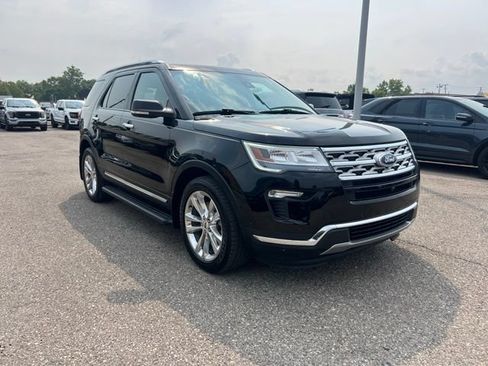 Certified 2018 Ford Explorer Limited w/ Equipment Group 301A AWD/4WD image 3