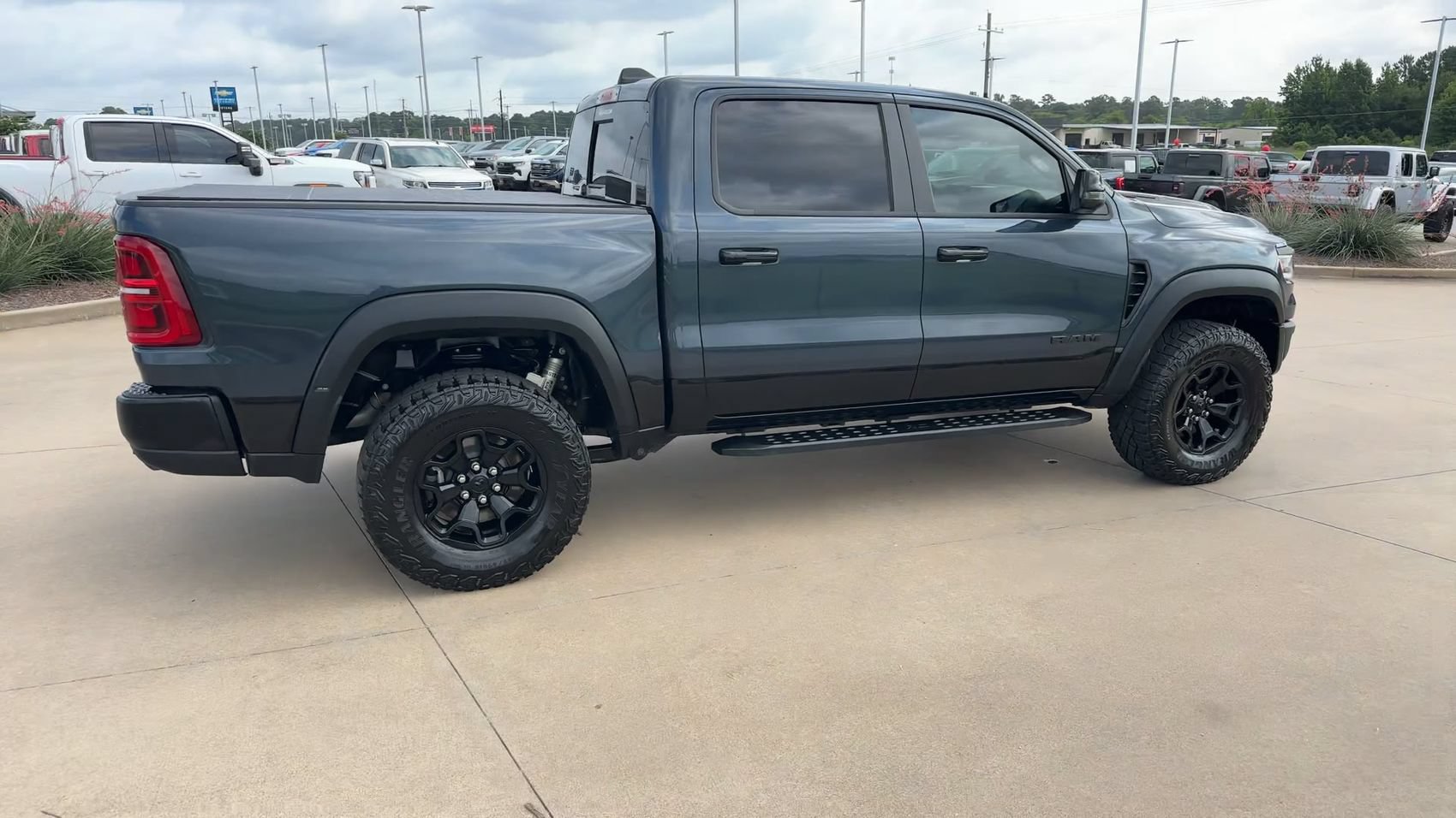 Used 2025 RAM 1500 RHO AWD/4WD image 9