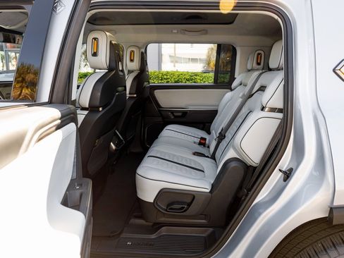 Used 2025 Rivian R1S Adventure image 29