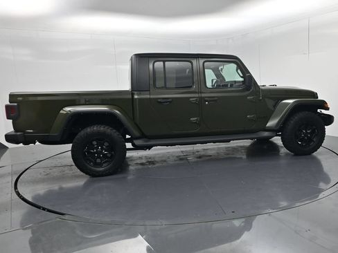 Used 2021 Jeep Gladiator Sport AWD/4WD image 8