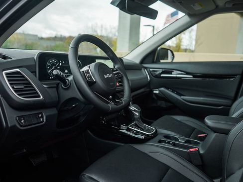 New 2026 Kia Seltos SX image 18
