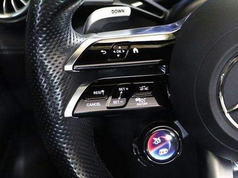 Used 2022 Mercedes-Benz SL 55 AMG 4MATIC w/ Driver Assistance Package image 5