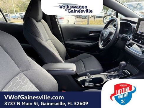 Used 2023 Toyota Corolla SE w/ SE Premium Package image 9