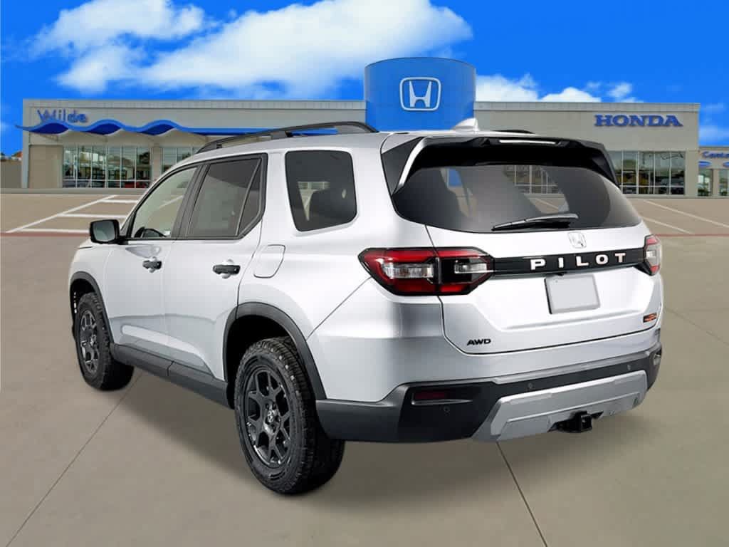 New 2026 Honda Pilot TrailSport image 3