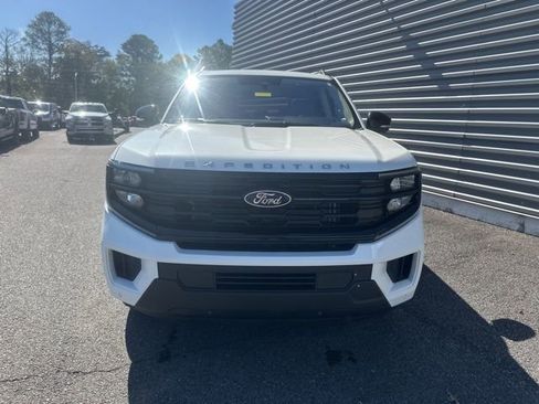 New 2025 Ford Expedition Active image 8