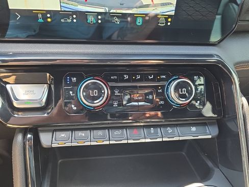 Used 2022 GMC Sierra 1500 AT4 w/ AT4 Premium Package AWD/4WD image 24