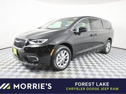 New 2026 Chrysler Pacifica Select