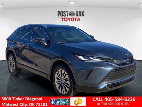 Used 2024 Toyota Venza XLE image 1