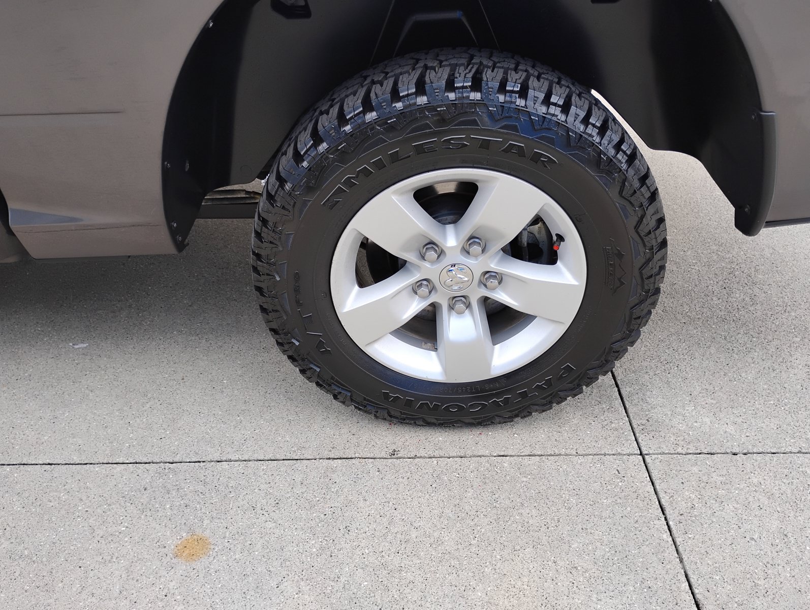 Used 2021 RAM 1500 Classic SLT AWD/4WD image 29