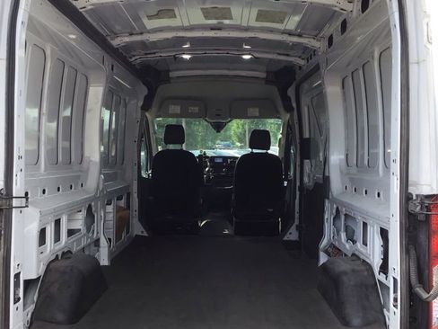 Used 2023 Ford Transit 250 Medium Roof RWD image 4