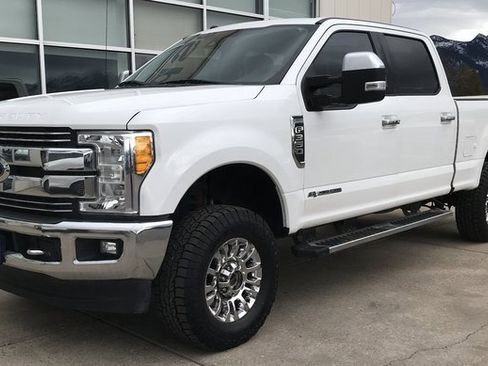 Used 2017 Ford F350 Lariat w/ Lariat Ultimate Package image 4