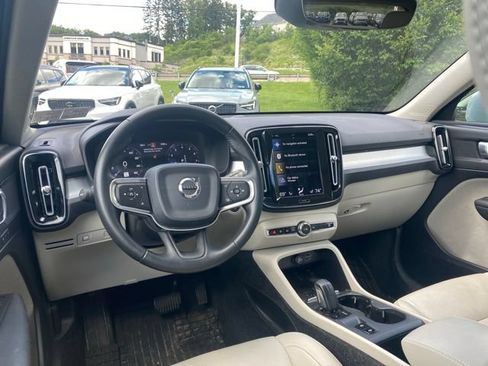 Used 2019 Volvo XC40 T5 Momentum AWD/4WD image 10