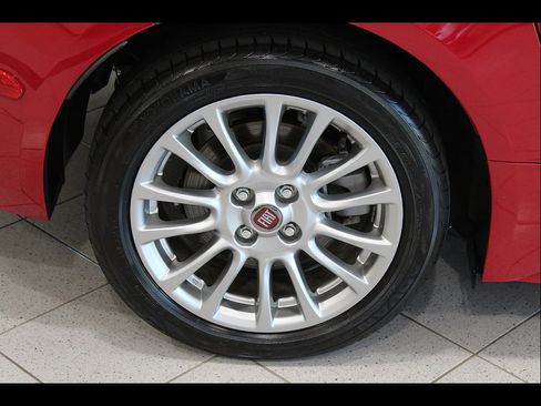 Used 2019 FIAT 124 Spider Classica w/ Technology Group RWD image 11
