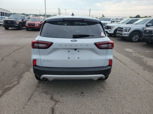 Certified 2026 Ford Escape Active w/ Cold Weather Package FWD image 4