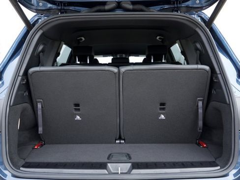 Certified 2023 Mercedes-Benz EQB 300 4MATIC image 18