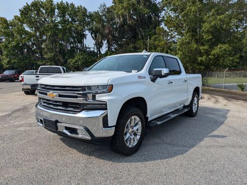 Used 2020 Chevrolet Silverado 1500 LTZ w/ LTZ Premium Package AWD/4WD image 8