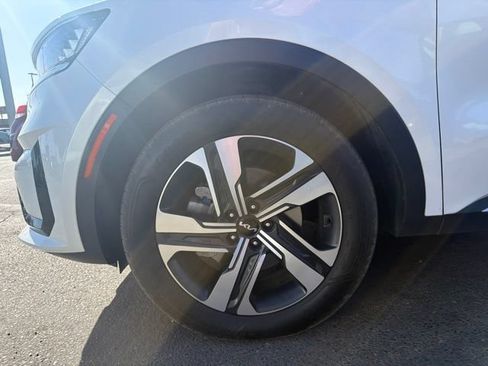 Used 2023 Kia Sorento EX AWD/4WD image 9