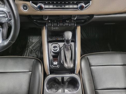 Used 2023 GMC Canyon Denali image 22