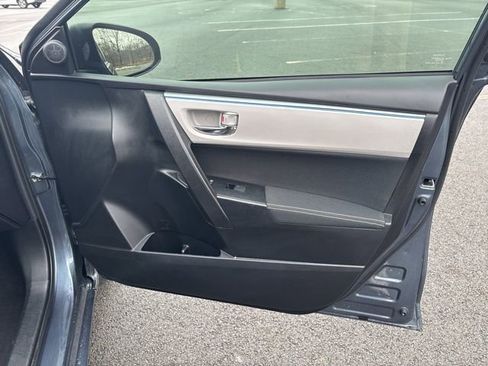 Used 2016 Toyota Corolla LE image 9