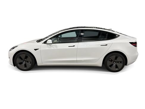 Certified 2023 Tesla Model 3 Standard Range RWD image 3