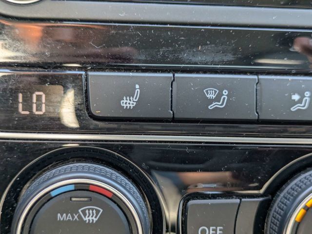 Used 2018 Volkswagen Passat 2.0T R-Line FWD image 22