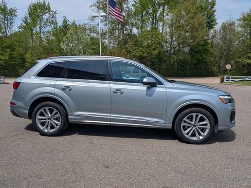 Used 2025 Audi Q7 3.0T Premium Plus AWD/4WD image 8