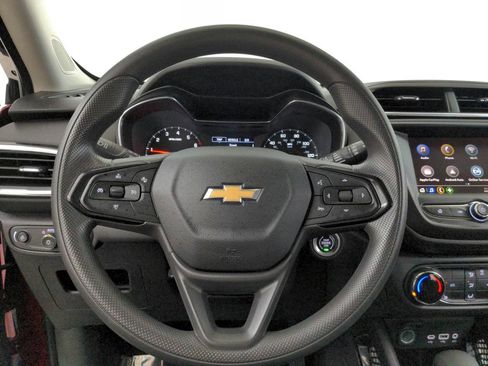 Used 2021 Chevrolet TrailBlazer LT AWD/4WD image 18