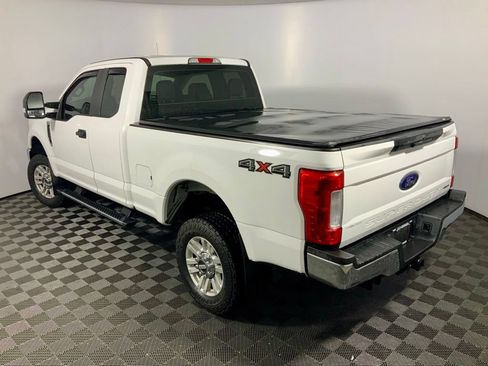 Used 2017 Ford F250 XL w/ STX Appearance Package AWD/4WD image 11