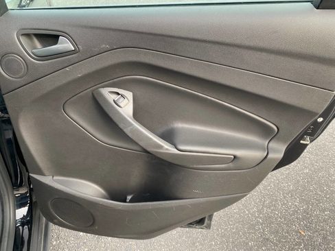 Used 2016 Ford C-MAX Energi SEL w/ Equipment Group 302A image 29