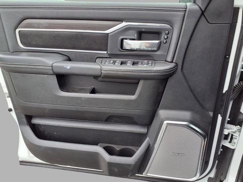 New 2026 RAM 3500 Laramie AWD/4WD image 17