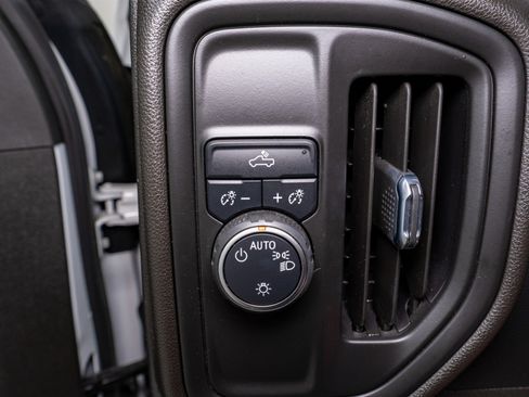 Used 2022 Chevrolet Silverado 2500 Custom w/ Gooseneck/5TH Wheel Package RWD image 28