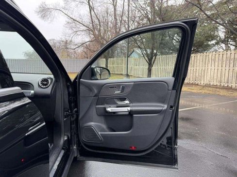 Certified 2022 Mercedes-Benz GLB 250 4MATIC image 27