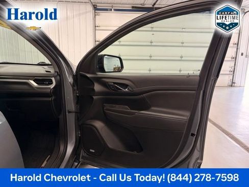 Used 2022 GMC Acadia SLT w/ GMC Pro Grade Package AWD/4WD image 11