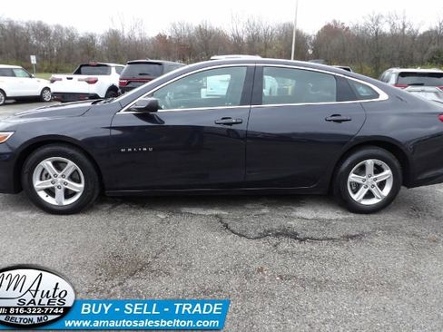 Used 2023 Chevrolet Malibu LT image 3