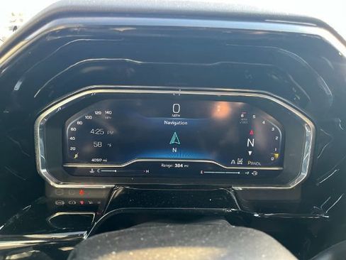 Used 2025 Chevrolet Silverado 1500 LT AWD/4WD image 18