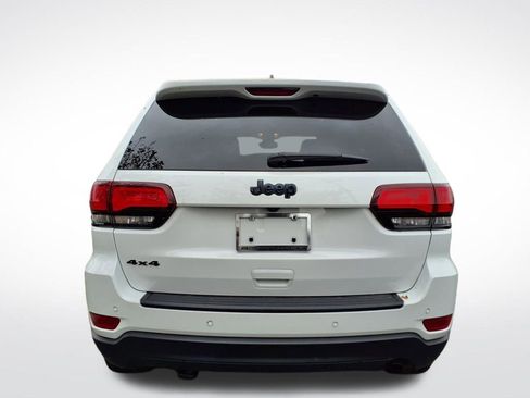 Used 2018 Jeep Grand Cherokee Laredo image 6